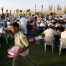 الأسرى والشهداء حاضرون على موائد الإفطار