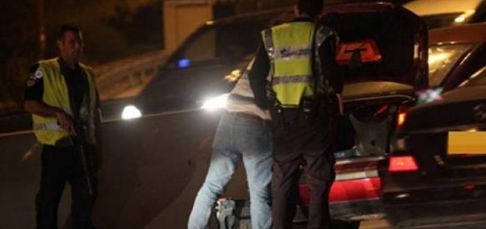 الاحتلال يصيب فتى ويعتقله بالقدس