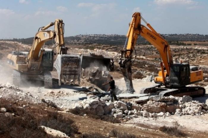 الاحتلال يهدم بئر
