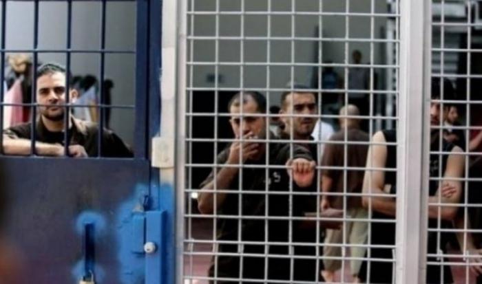  نادي الاسير : الاسرى سيشرعون بالإضراب عن الطعام في7 نيسان القادم