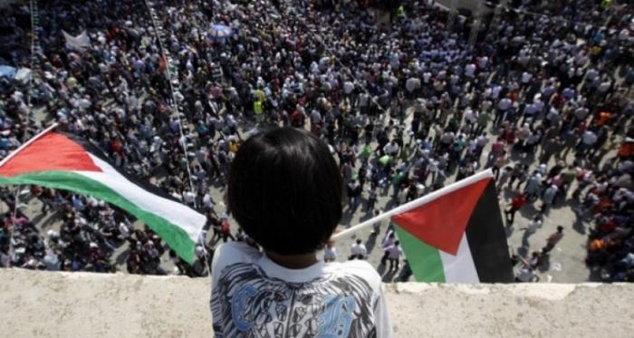 عدد سكان فلسطين 4.95 مليون نسمة منهم 1.94 بغزة
