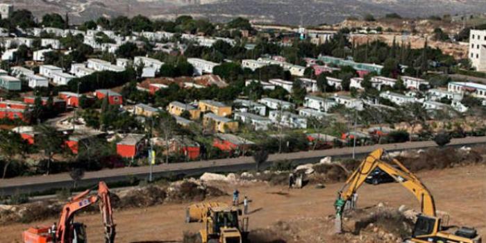 نتنياهو وليبرمان يصادقان على بناء 800 وحدة استيطانية في القدس