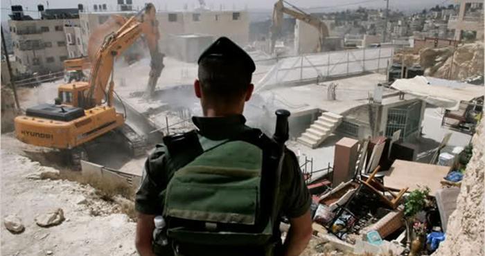 الاحتلال يهدم منزلين في جبل المكبر بالقدس