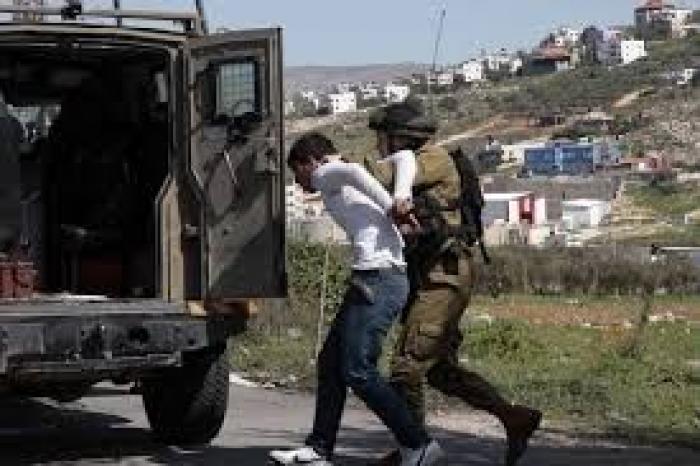 بالأسماء: الاحتلال يشن حملة اعتقالات في الضفة