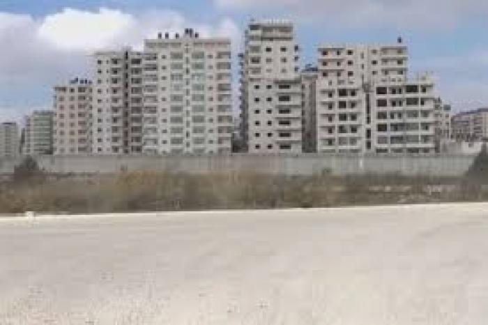 مخطط سري لهدم حي سكني كامل وتشريد مئات الفلسطينيين