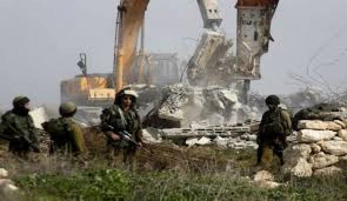 الاحتلال يهدم منزلين ومنشأة تجارية في القدس