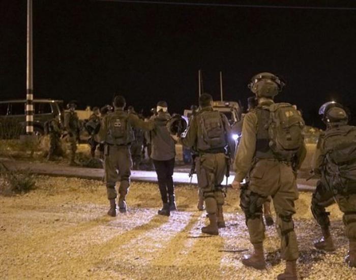 الاحتلال يشن حملة إعتقالات بالضفة