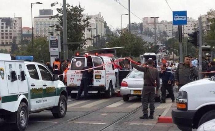 اصابة جندي ومستوطنة وفرار المنفذ على حاجز حوارة