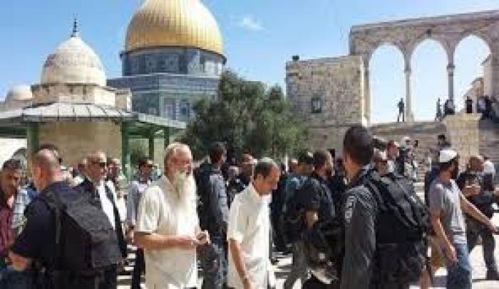 وزير الزراعة الصهيوني يقتحم "الأقصى" على رأس مجموعة من المستوطنين