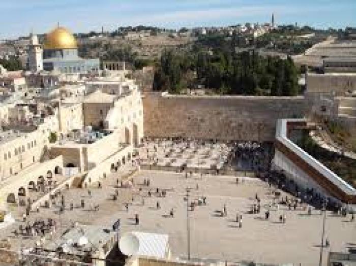 القدس: مشروع صهيوني لإقامة مركز سياحي قبالة حائط البراق