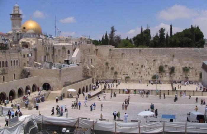 حكومة الاحتلال تصوت اليوم على خطّة لتهويد القدس وحائط البراق