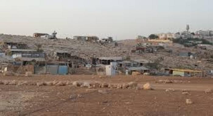 جرافات الإحتلال تهدم المدرسة الوحيدة بتجمع أبو النوار البدوي بالعيزرية
