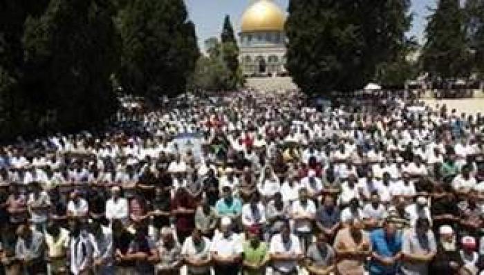 40 ألف فلسطيني يؤدون صلاة الجمعة في رحاب "الأقصى"