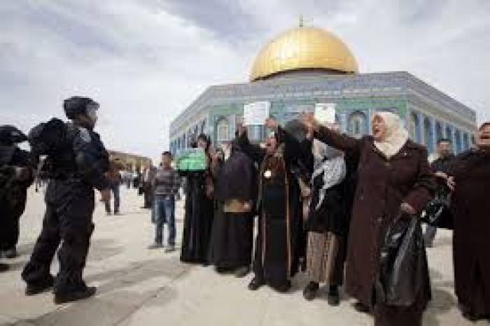 اعتقال سيدة من المسجد الاقصى وسط اقتحامات جديدة للمستوطنين