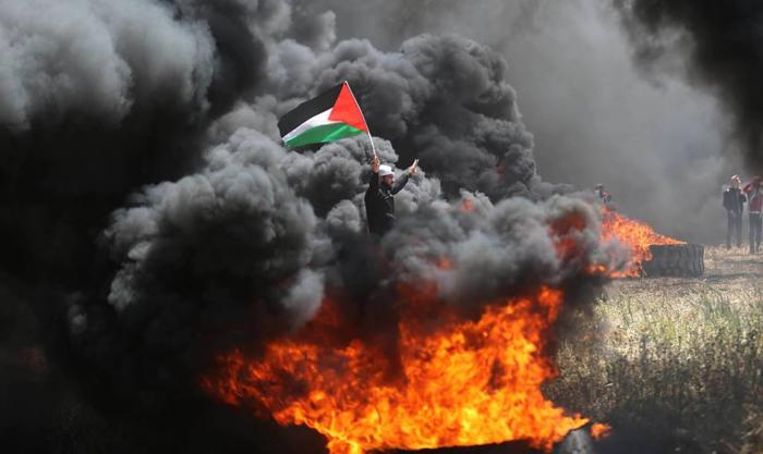 يديعوت أحرنوت:الفلسطينيين أدركوا الطريقة التي يمكن من خلالها إنهاء الاحتلال لوطنهم