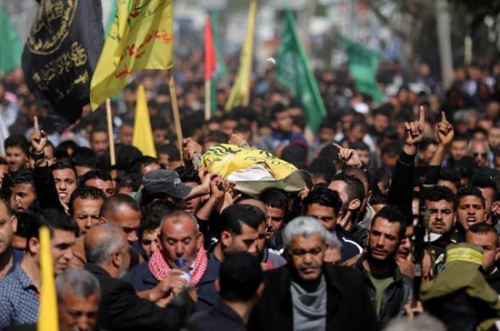 غـزة تُشيع جثامين 7 شهداء ارتقوا  على حدود قطاع غزة