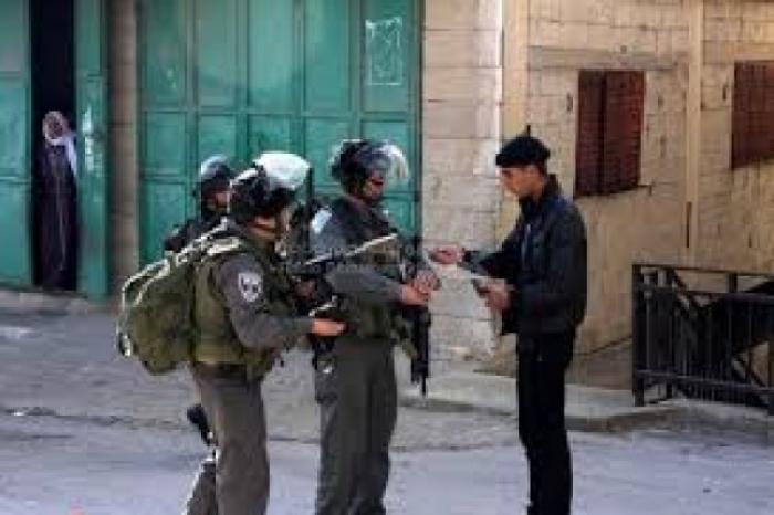 الاحتلال يسلم شاباً من بيت جالا بلاغاً لمراجعة مخابراته
