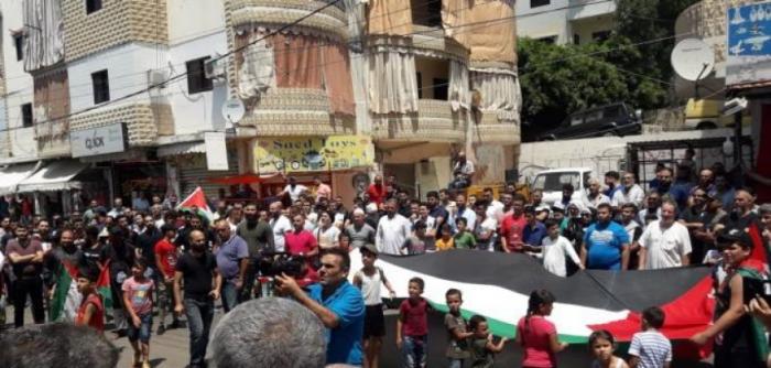 الاحتجاجات مستمرة لإسقاط قرار وزير العمل اللبناني
