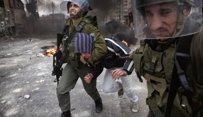 قوات الاحتلال اعتقلت 127 مواطناً فلسطينياً من القدس خلال شهر تموز (يوليو) الماضي
