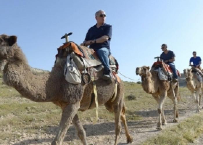 شاهد الصور: كيف أقضى السياسيون الإسرائيليون عطلة عيد الفصح؟