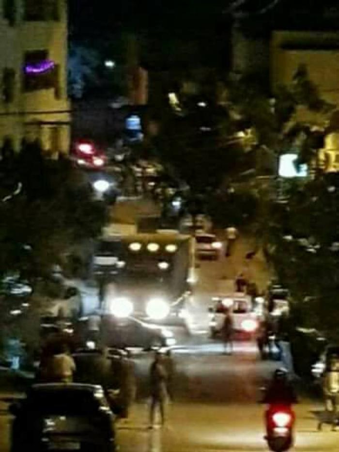 بالصور :جيش العدو يفشل في اعتقال قائد كتائب الأقصى ومساعدة في جنين بعد محاصرة منزله
