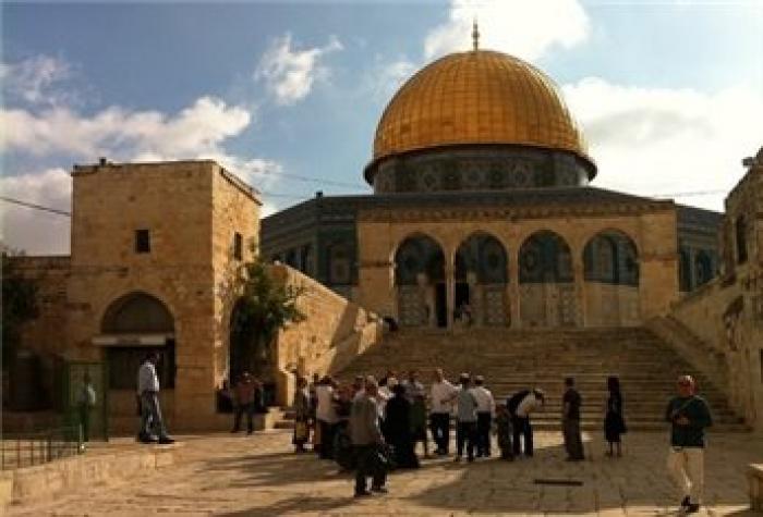 الاحتلال يعتقل سيدة فور خروجها من المسجد الأقصى