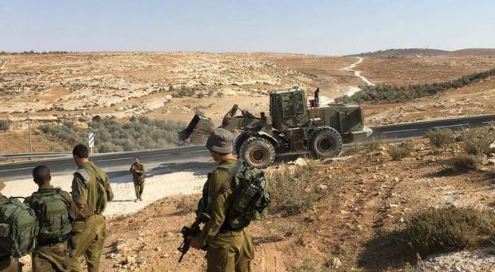 منسق لجان مقاومة الجدار : الاحتلال يعيد تجريف طريق مؤدية لمسافر يطا جنوب الخليل