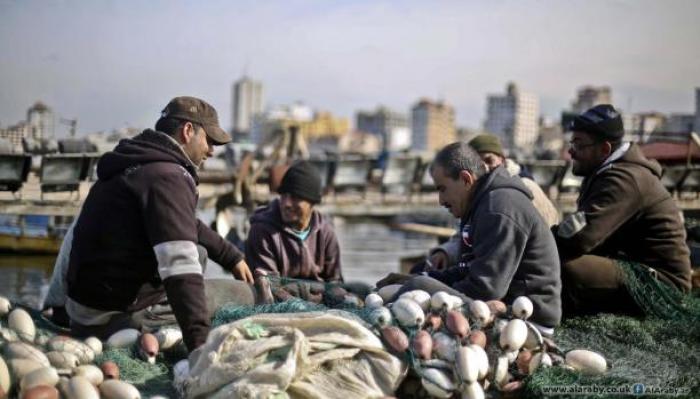 الاحتلال يفرج عن ثمانية صيادين