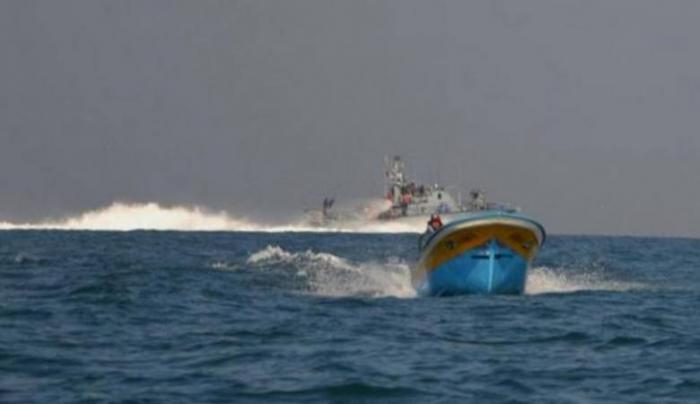 الاحتلال يفتح نيرانه على الصيادين والمزارعين بغزة  