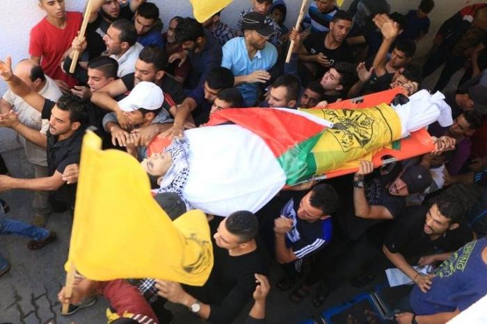 جماهير غفيرة تُشيع جثمان الشهيد أبو عبادة