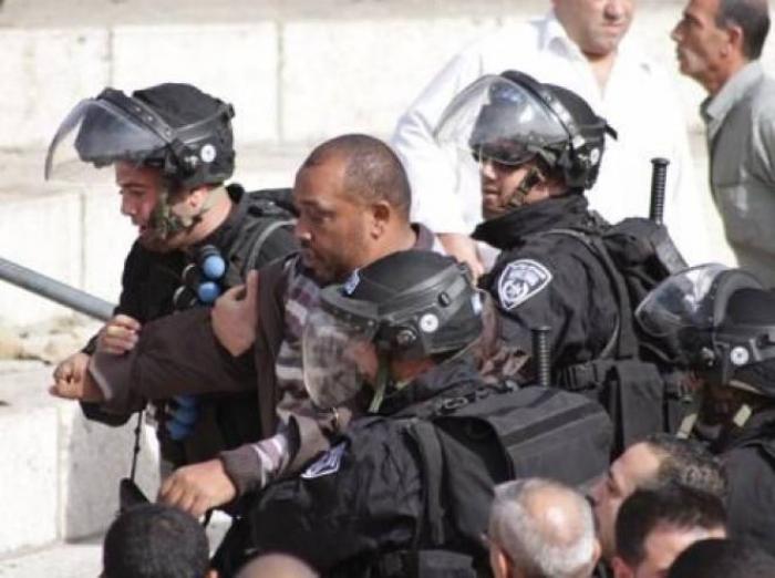 مدير نادي الأسير في القدس: الاحتلال يواصل الاعتداء على الوقفات التضامنية مع الأسرى