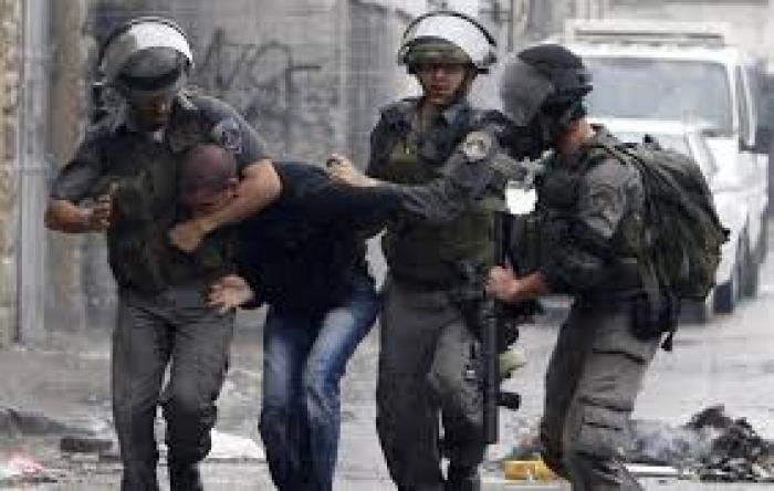 سلطات الإحتلال تعتقل 18 مواطنا في الضفة فجر اليوم