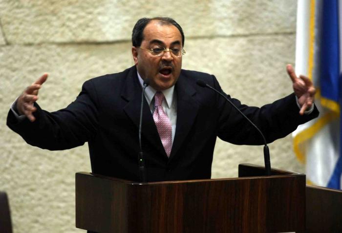 الطيبي يطالب منع ترامب من دخول الكنيست