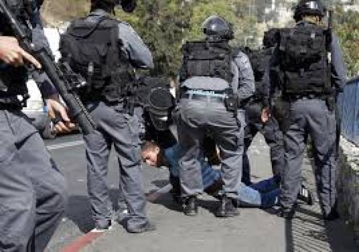 الاحتلال يعتقل طالبين من داخل الأقصى