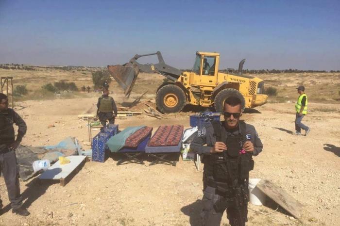 الإحتلال يهدم قرية العراقيب للمرة الـ112