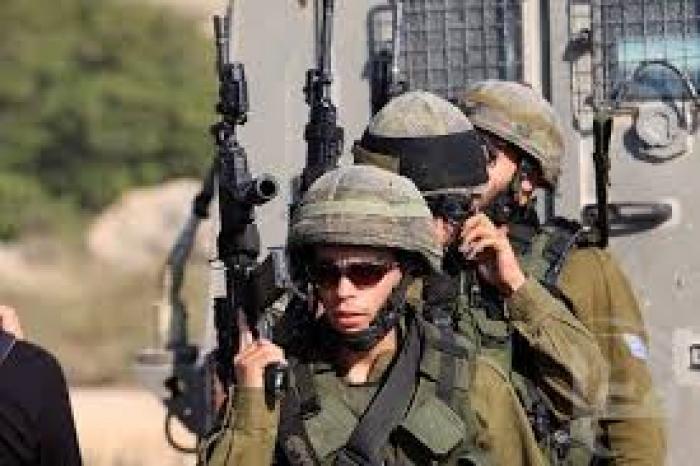 قوات الإحتلال تقتحم منزل االشهيد الزعاقيق
