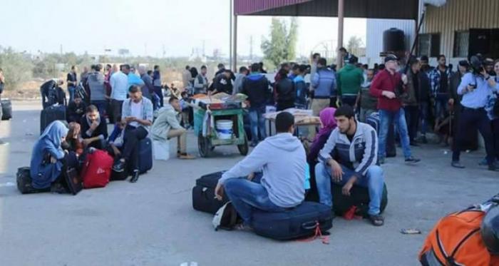 لليوم الثاني على التوالي:  إرجاع عشرات الطلاب على معبر رفح البري 