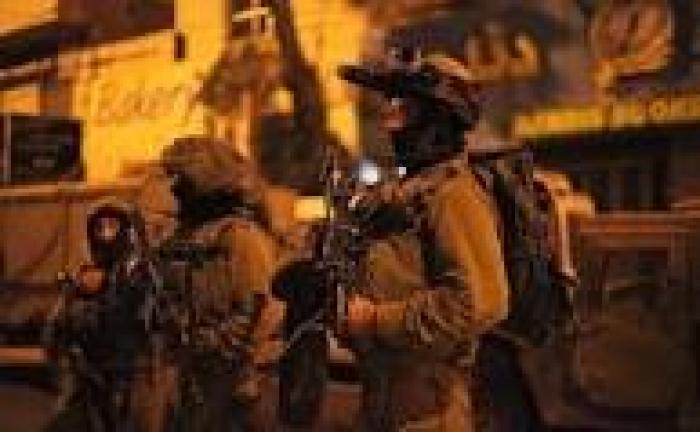 حملة إعتقالات ومداهمات لمنازل المواطنين في الخليل