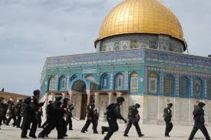 اقتحامات جديدة للأقصى وانتشار عسكري واسع في القدس