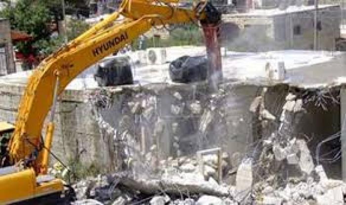 سلطات الاحتلال تهدم منزلاً قيد الإنشاء في القدس المحتلة