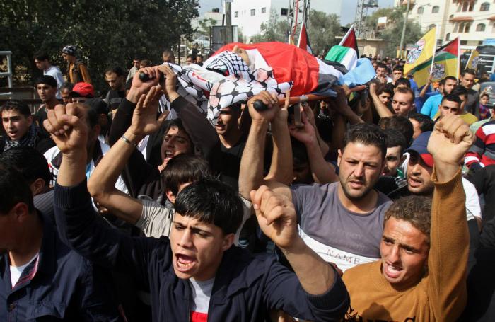 شهيد متأثراً بجراحه التي أصيب بها الجمعة الماضية لترتفع الحصيلة لـ 142