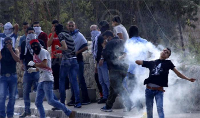 إصابتان بمواجهات مع الاحتلال في رأس العامود