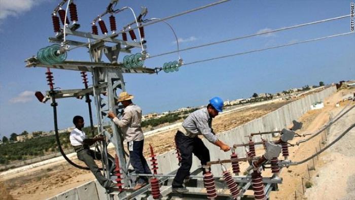 تعطل الخطوط الصهيونية المغذية لقطاع غزة بالكهرباء