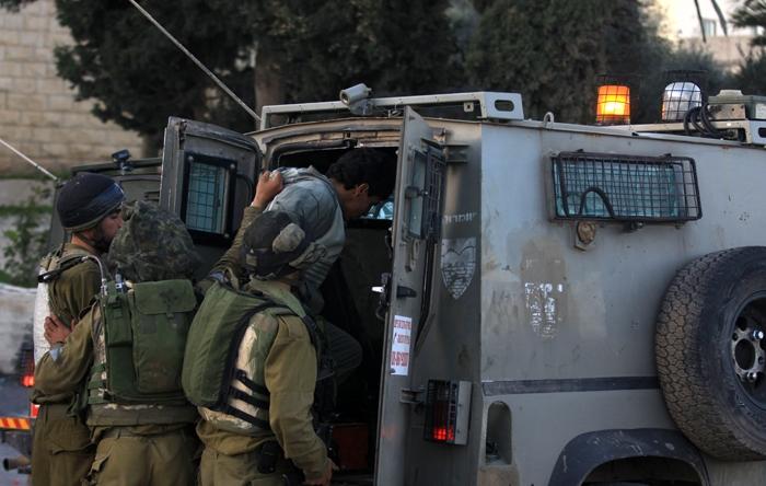 جيش العدو يعتقل 14 مواطناً في القدس المحتلة ونابلس