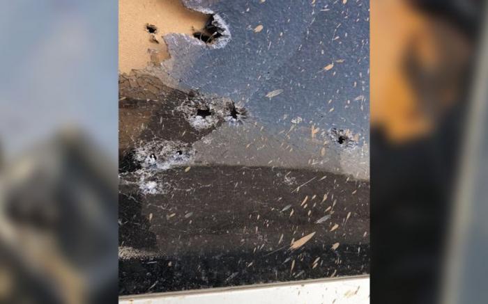 بالصور : جيش لإحتلال يعلن إصابة آلية بإطلاق نار شرق غزة