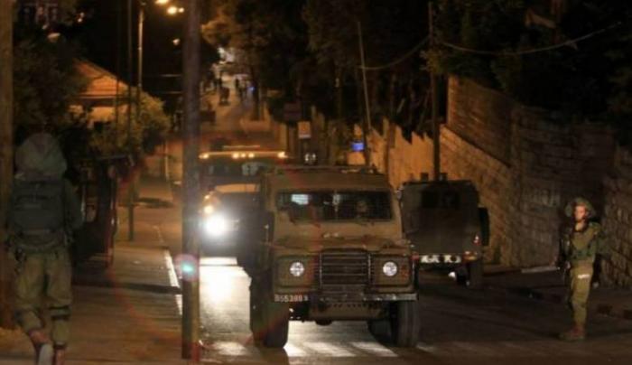 جيش الاحتلال يقرر شن حملات اعتقال واسعة بالضفة