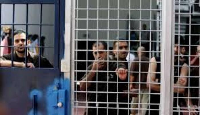 4 أسرى يدخلون أعواماً جديدة في سجون الإحتلال