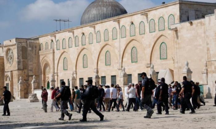 وزير صهيوني و170 مستوطنًا يقتحمون المسجد الأقصى