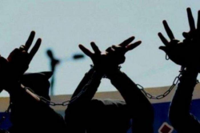 خمسة أسرى يواصلون إضرابهم المفتوح عن الطعام