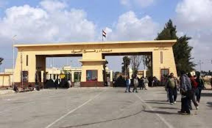  دحلان وحماس يتفقان على فتح معبر رفح بشكل دائم بداية الشهر المقبل
